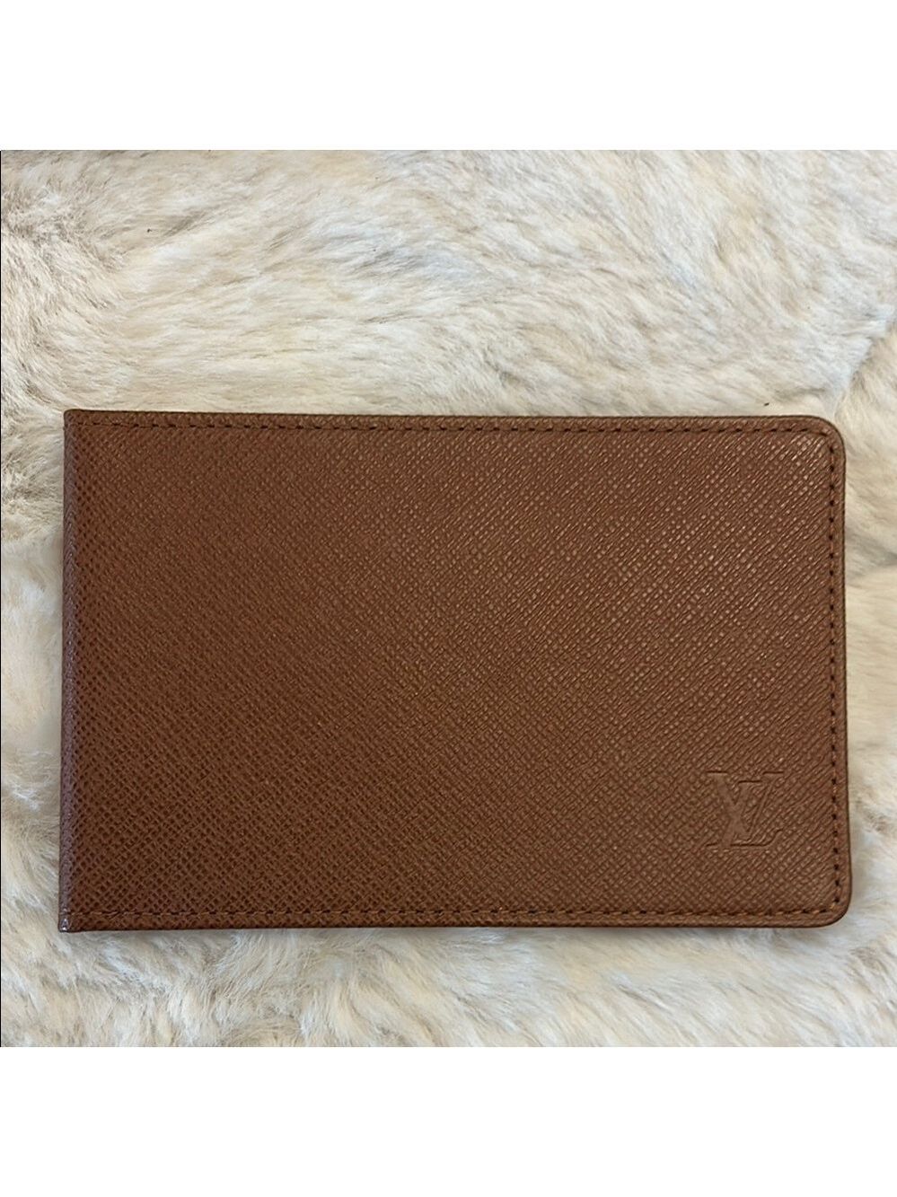 Louis Vuitton Taiga leather bifold I.D. Wallet in chestnut brown unisex